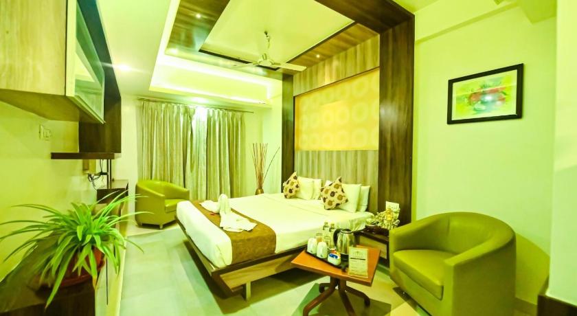 Mini Deluxe Room