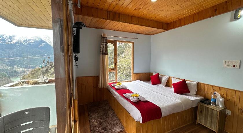 Hill Ice Guesthouse Tosh Mountain View Rooms & Balcony