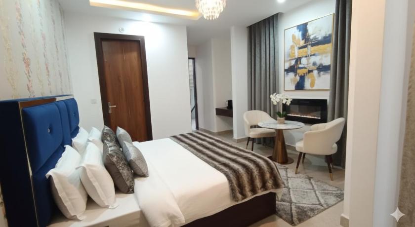 Image of Quadruple Room 7
