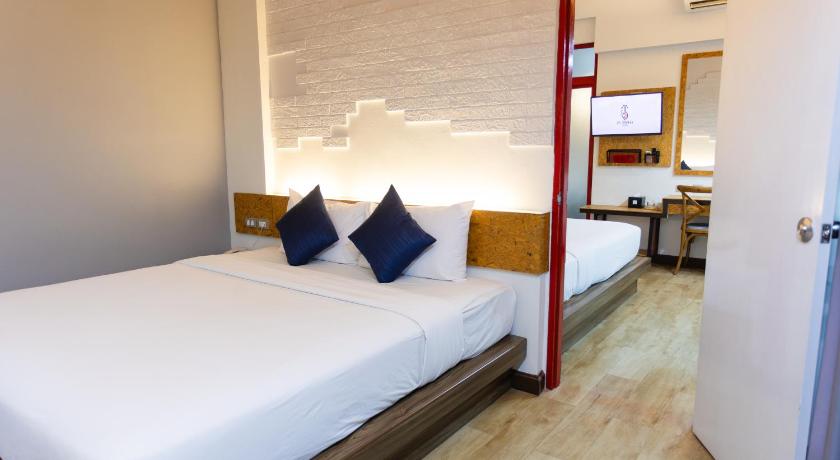 Image of Superior Room with 1 Double Bed 8