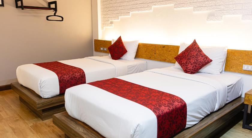 Image of Superior Twin bed 11