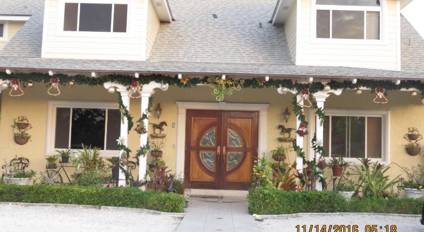 Winton Retreat Studio Apartment Nassau Deals Photos Reviews