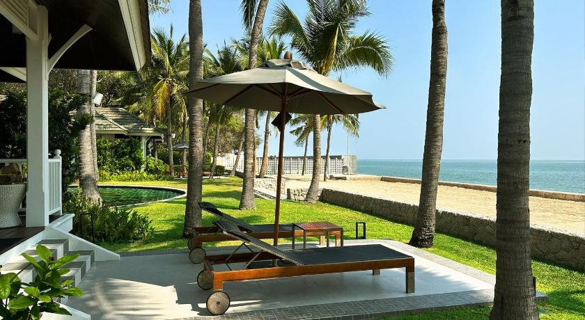 Image of Beach Village Beachfront King Room, Non-Smoking 7