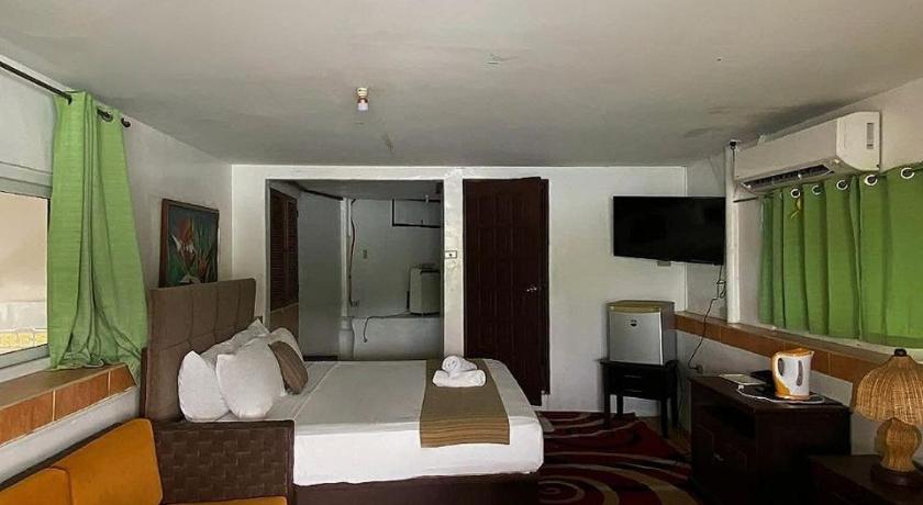 Image of Family Room 3