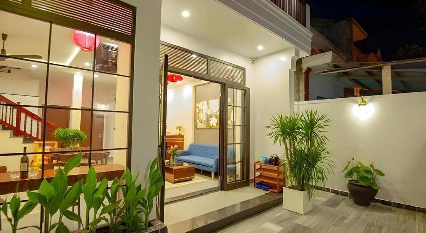 Zoey Boutique Villa - image 2