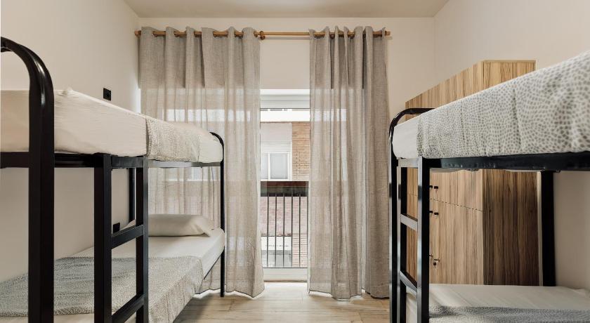 Roquerol Hostel Gracia - image 15