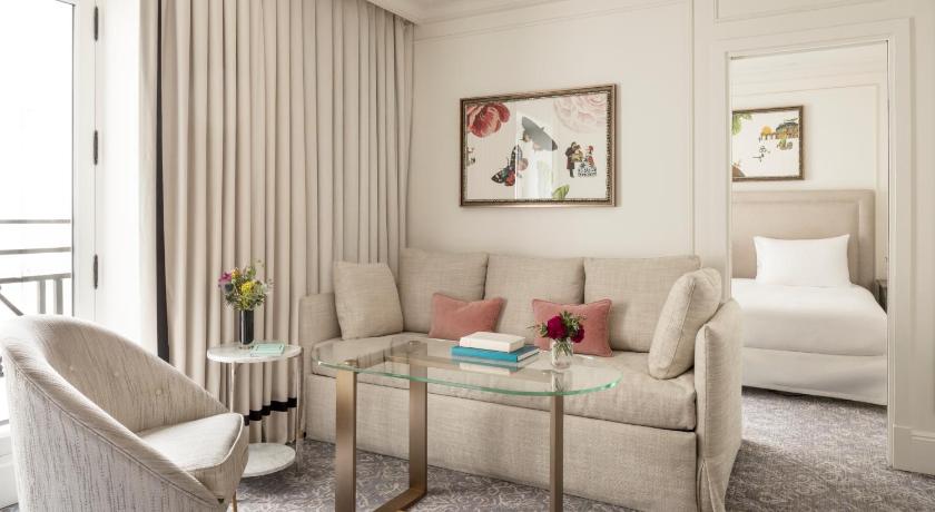 Image of Deluxe Suite 0