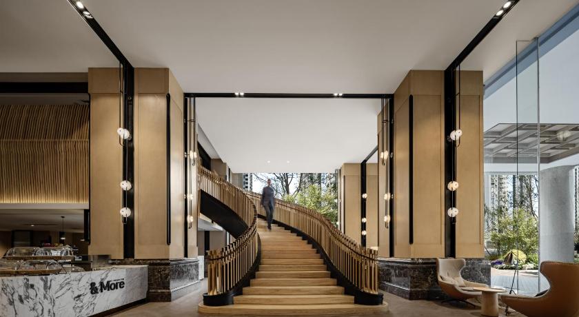 Sheraton Nanjing Kingsley Hotel & Towers - image 4
