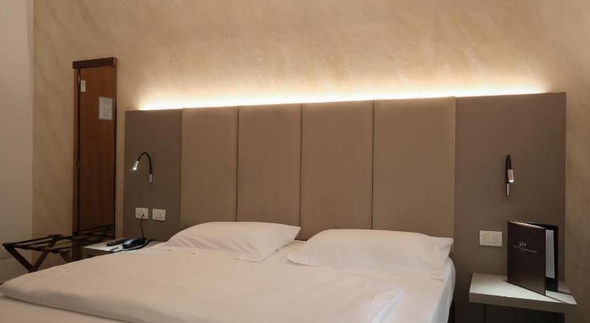 Фото: Небольшой двухместный номер с 1 кроватью (Small Double Room) 1