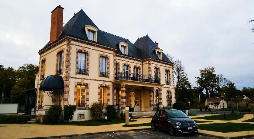 Residence Chateau du Mee