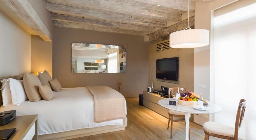 รูปของห้องโคโลเนียลสวีท (Colonial Suite) 6