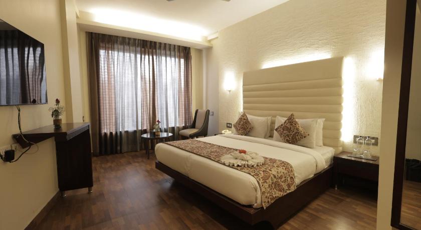Image of Standard King Room 0