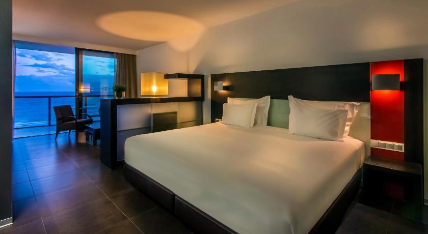 Imagem de Suite Ocean com Vista Mar Frontal - Pisos Superiores (3 Adultos) (Ocean Suite with Frontal Sea View - Upper Floors (3 Adults)) 0