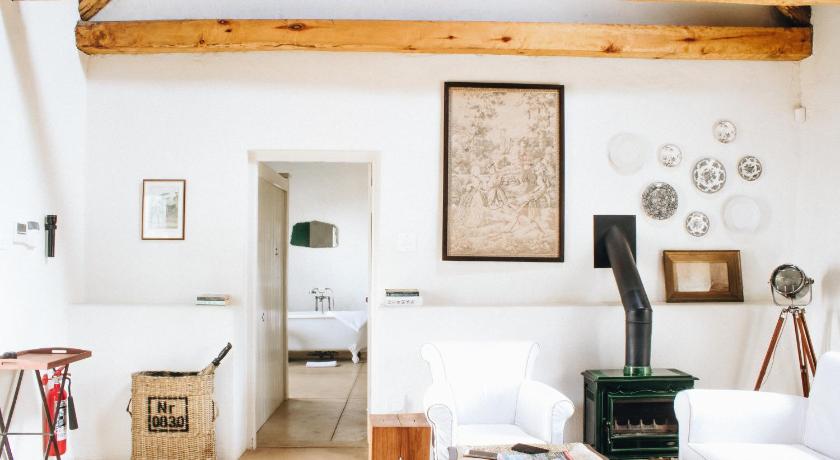 Image of One-Bedroom Chalet 4