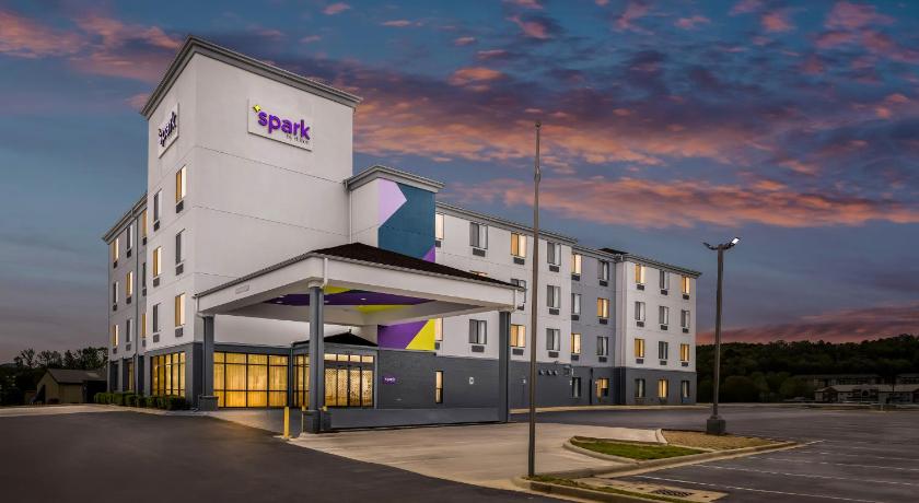 Spark by Hilton Pelham Birmingham I 65 – Pelham, AL