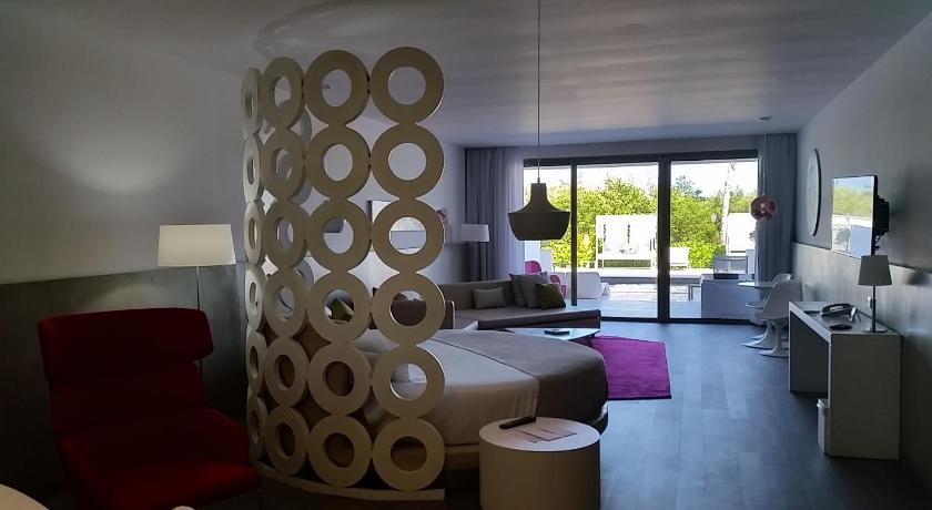 Image of Honeymoon Suite (Adults over 18 years old only) 4