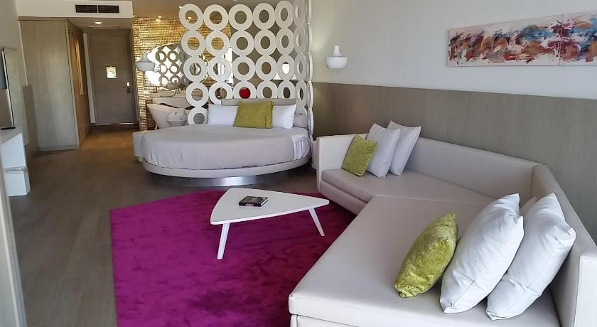Image of Honeymoon Suite (Adults over 18 years old only) 1