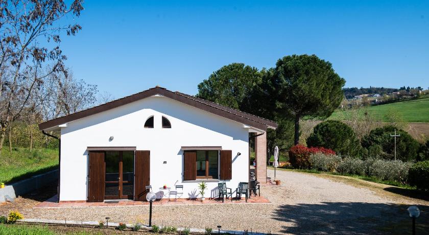 Dozza Getaway with vineyard views, fast Wifi, free parking