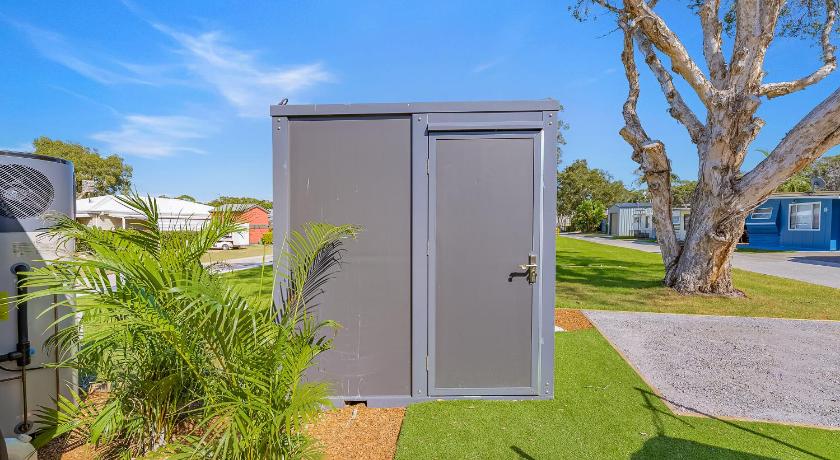 Image of Banksia Retreat Tent 12