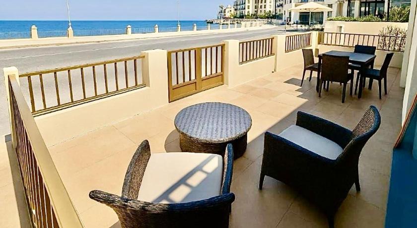 Spacious Bugibba Seafront Home Free Parking Free WiFi