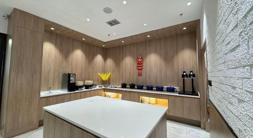 Hanting Hotel Beijing Guomao Sihui – Beijing, NY