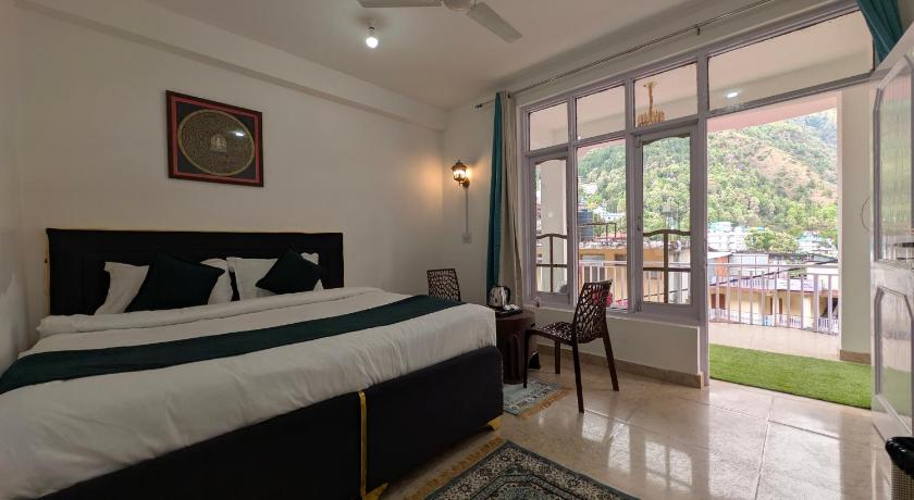 Double Room with Mountain View