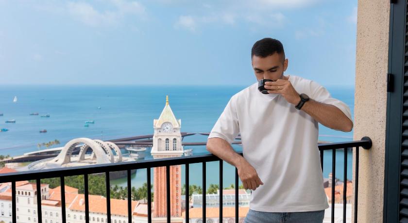 Căn Hộ 3 Phòng Ngủ Nhìn Ra Biển (Three-Bedroom Apartment with Ocean View)tooltipCăn Hộ 3 Phòng Ngủ Nhìn Ra Biển (Three-Bedroom Apartment with Ocean View)