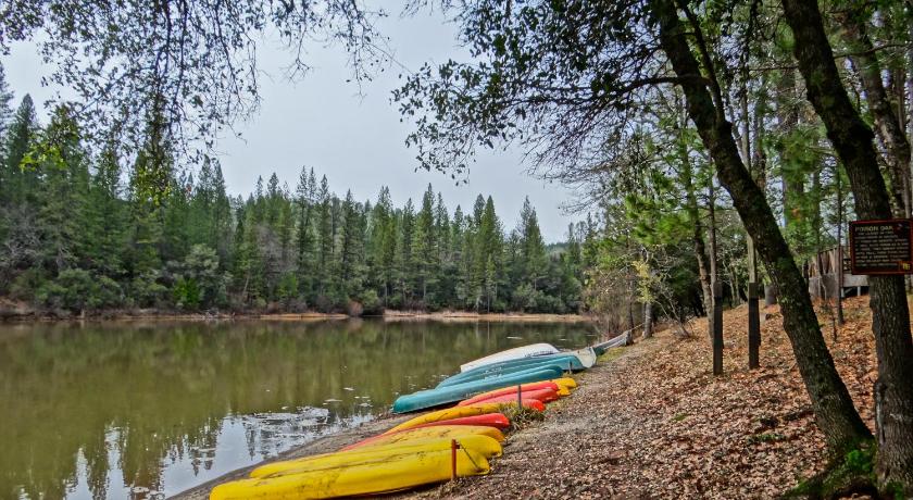 法国家乡 (CA) Lake of the Springs Camping Resort Yurt 1 4星级 住宿 客房