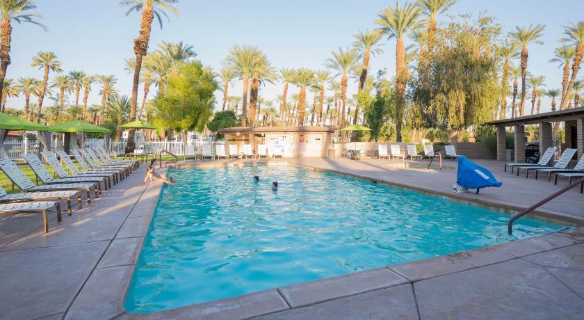 Palm Springs Camping Resort Loft Cabin 1 photo