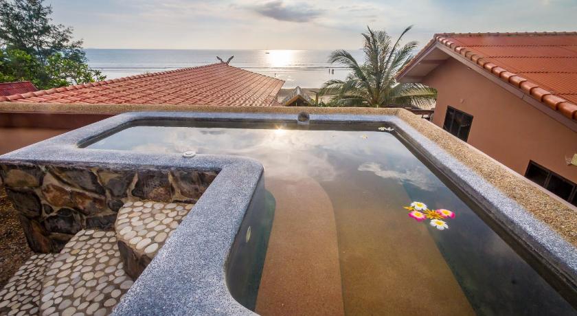 Laguna Beach Club - image 18