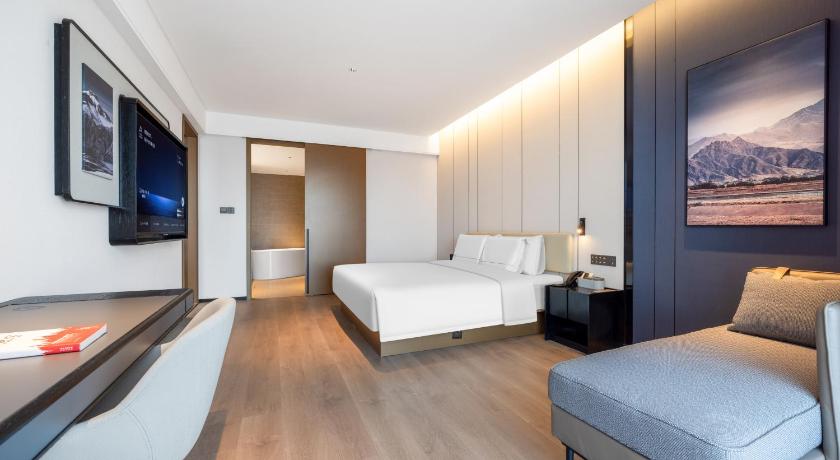 Atour Hotel Qingdao West Coast City Balcony - image 14