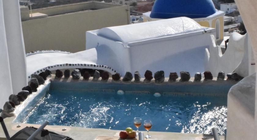 Αura Cave photo