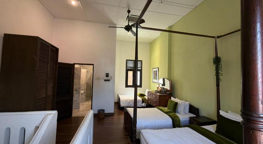 Image of Quadruple Room 6