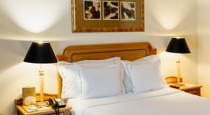 รูปของห้องมาตรฐานเตียงใหญ่ (Standard Double Room) 8