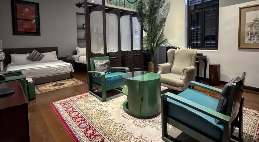 Image of Art Decor Suite 5