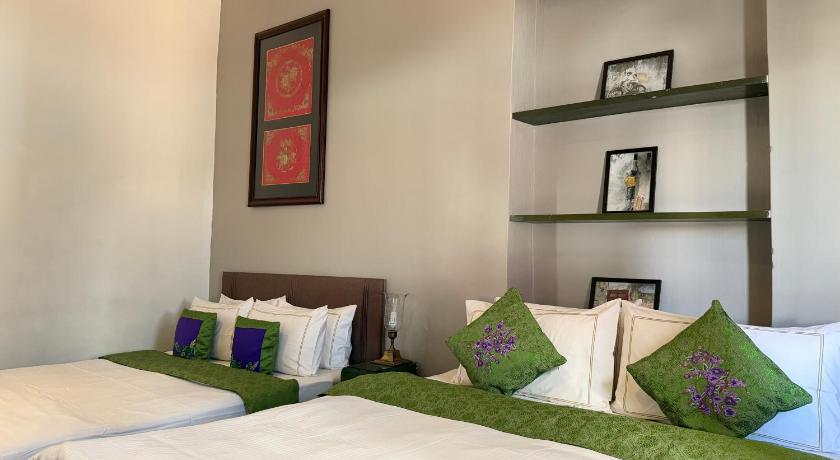 Image of Art Decor Suite 3