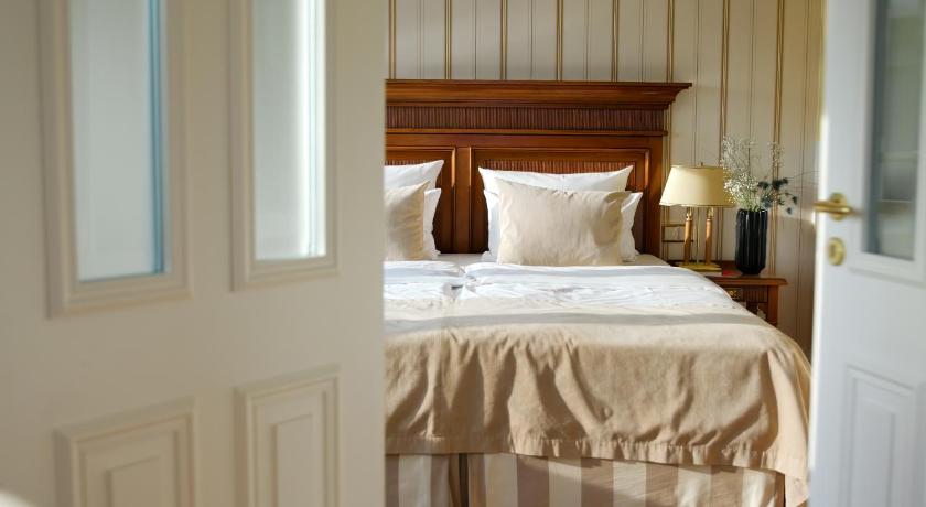 Image of Baltic Sea Suite with direct sea view 6
