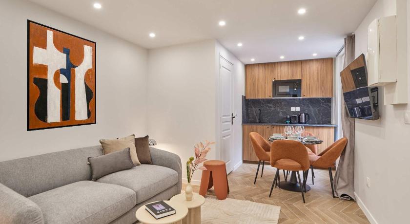 Modern Suite Center of Paris Montmartre - image 6