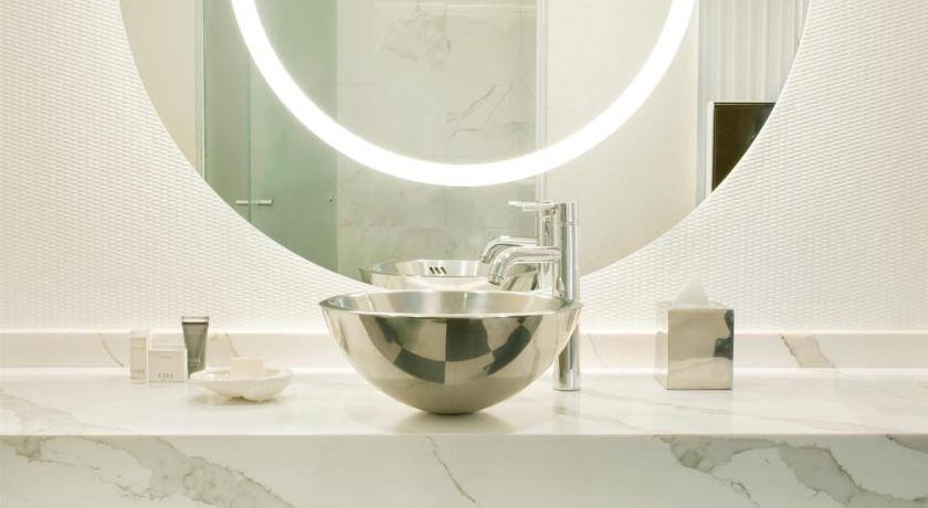 Image of King Studio Suite 2