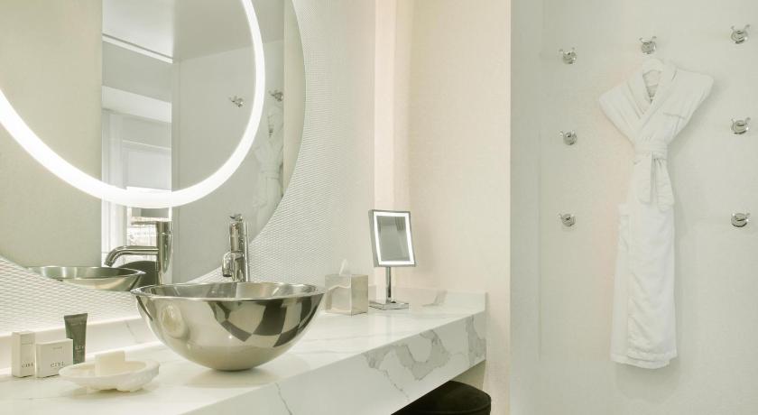 Image of King Studio Suite 4