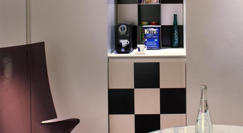 Image of King Studio Suite 8