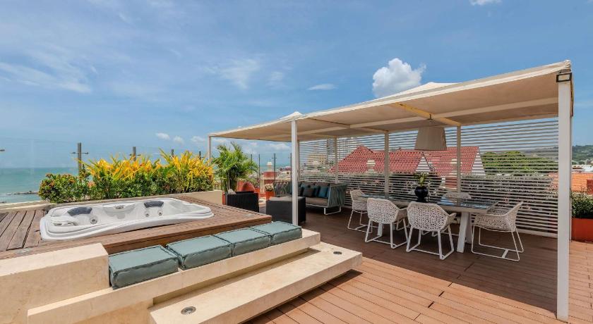 รูปของImperial Amaral King Suite with Terrace and Spa Bath - Ocean View 6
