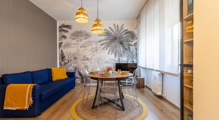 Casa Giada, Arona Centro, 500m dal lago, WiFi, By Guestaly