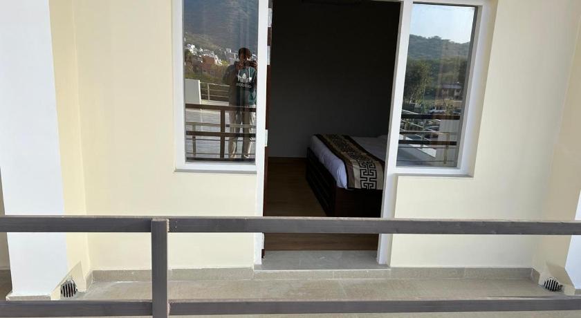 STARLIT Hotel Ajmer - image 7