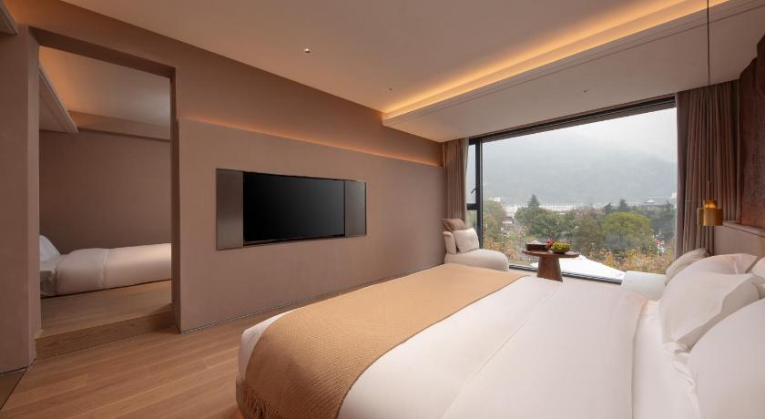张家界 Zhangjiajie Qishi Li Cave Homestay of East Gate Entrance of Zhangjiajie National Forest Park 民宿 景观
