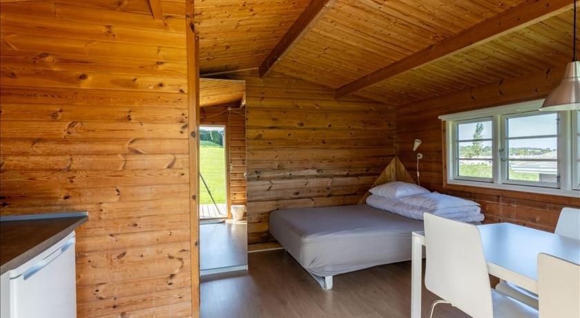 Image of Cottage with Shared Bathroom (2 Adults + 2 Children) 0