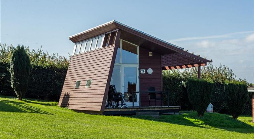 Image of Cottage (4 Adults + 2 Children) 3
