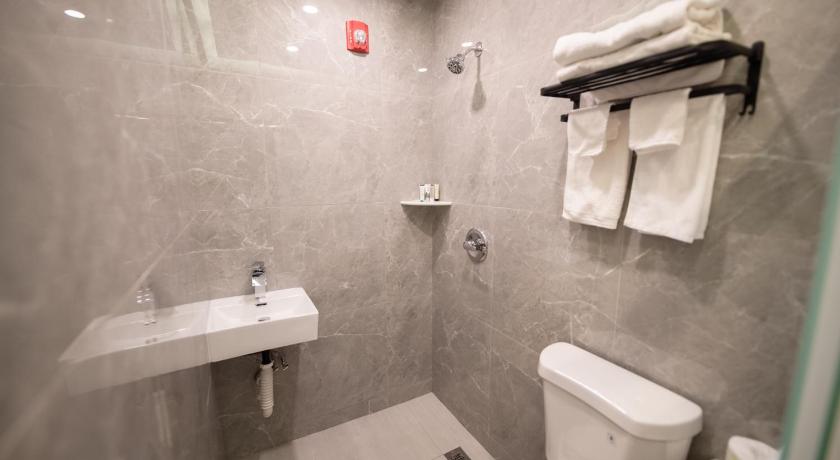 Image of Compact Room 9