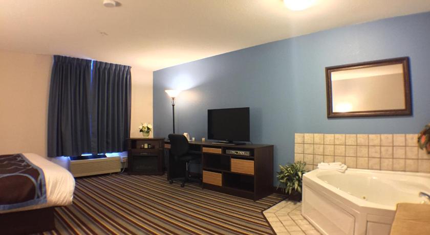 Super 8 By Wyndham Fort Frances