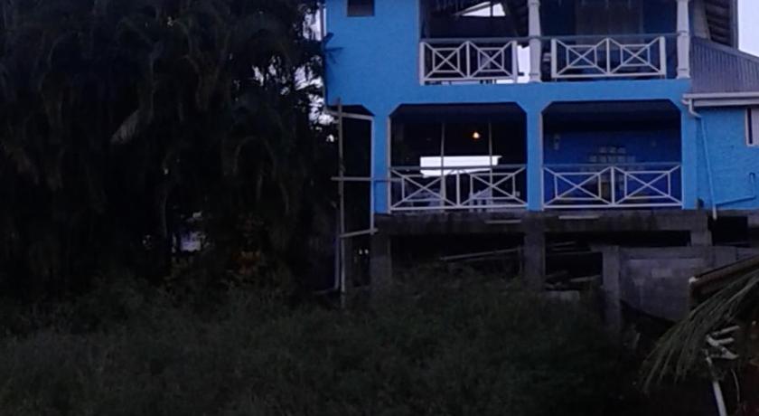 onelovecottagetobago upstairs apartment photo